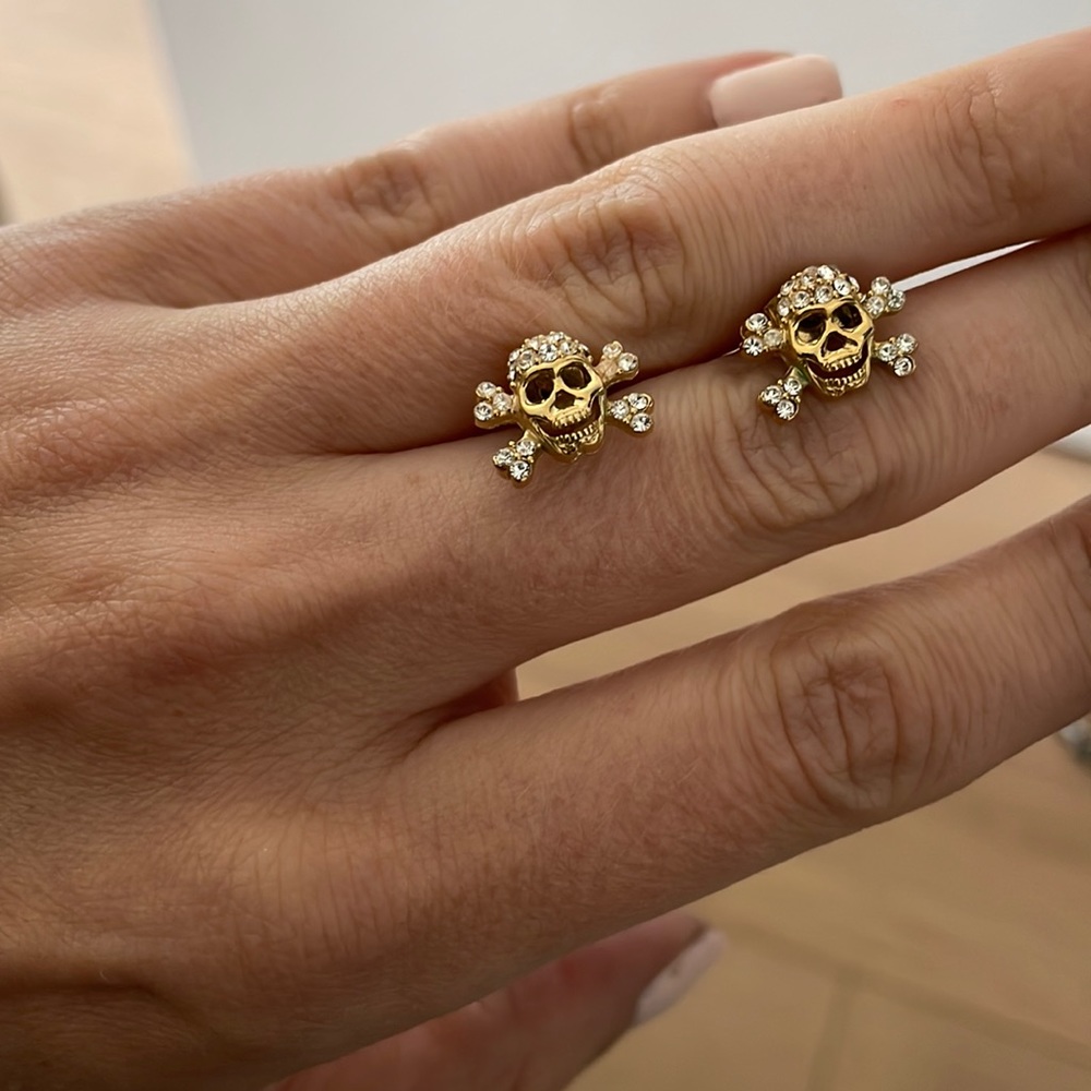 Mini Skull Earrings